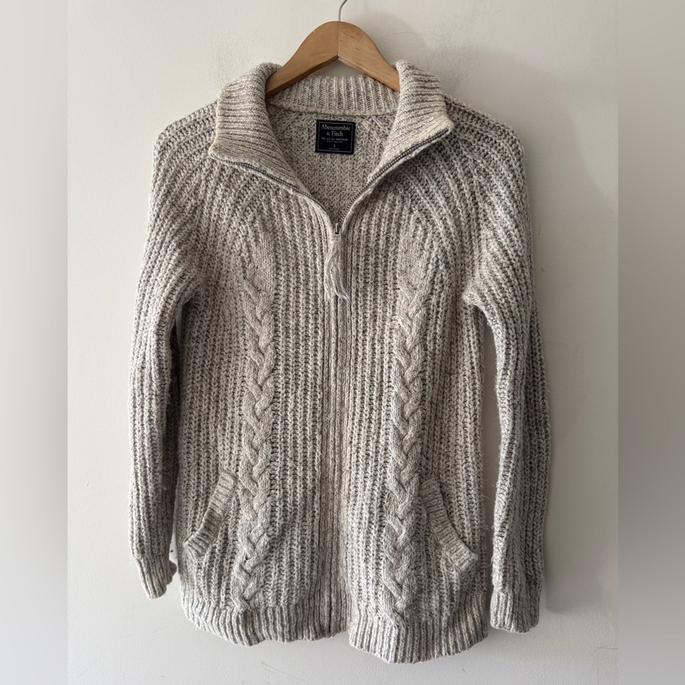Abercrombie & Fitch Gray Cable‎ Knit Zip Up Sweater